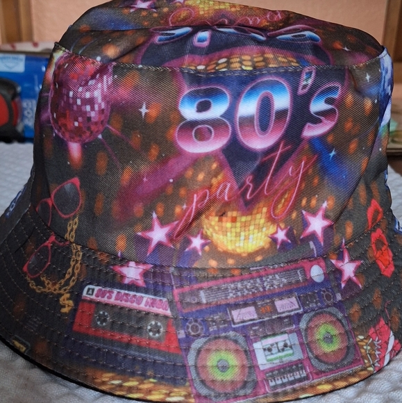 NWT - Choose Retro Graffiti Style 80s/90s Reversible Bucket Hat/ Unisex - Picture 15 of 17